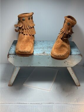 Minnetonka Kids Suede Fringe Moccasins in Tan